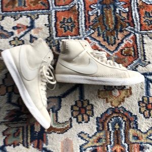 Nike Hightop Sneakers **All Offers Welcome**